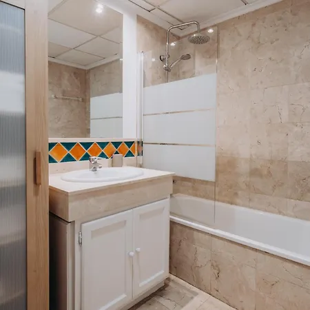 1 Inea Vistas Al Mar Y Garage 1dorm * Marbella